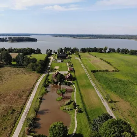 Punkt Mazury بيت خشبي
